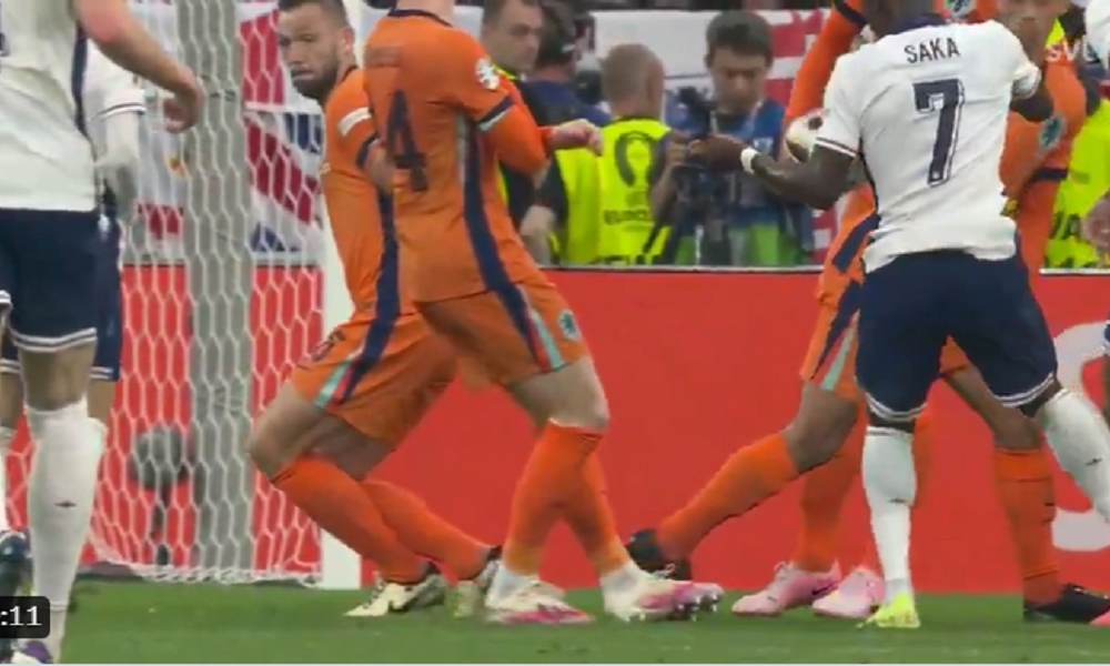 ISPLIVAO NOVI SNIMAK Saka igrao rukom pre penala za Englesku! (VIDEO)