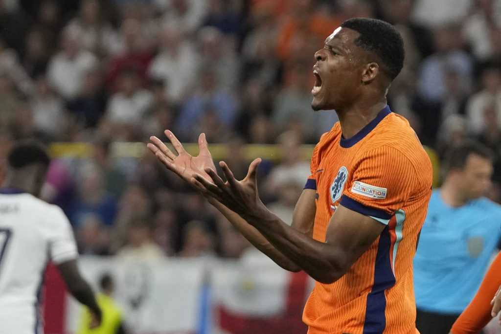 TRAGIČAR DANA Denzel je obično junak, ali to je film, a ne fudbal! Dumfriz će sanjati Kejna i sudiju Cvajera (FOTO/VIDEO)