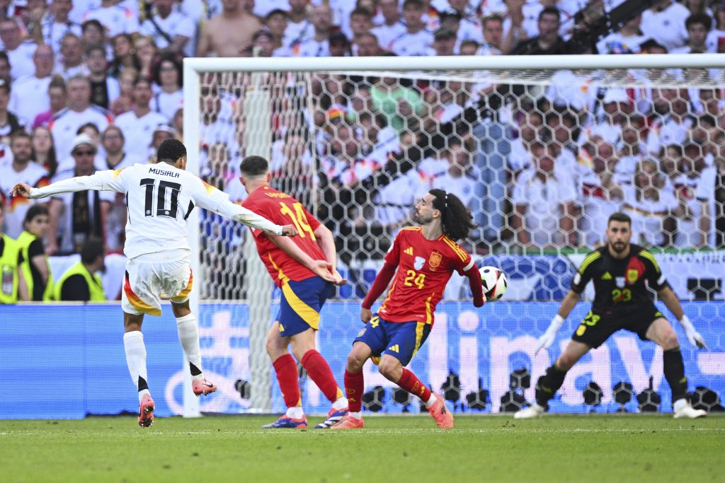 KUKURELJA O SPORNOM MOMENTU: Ako stručnjaci kažu da to nije penal – onda nije! Mi možemo da se žalimo…