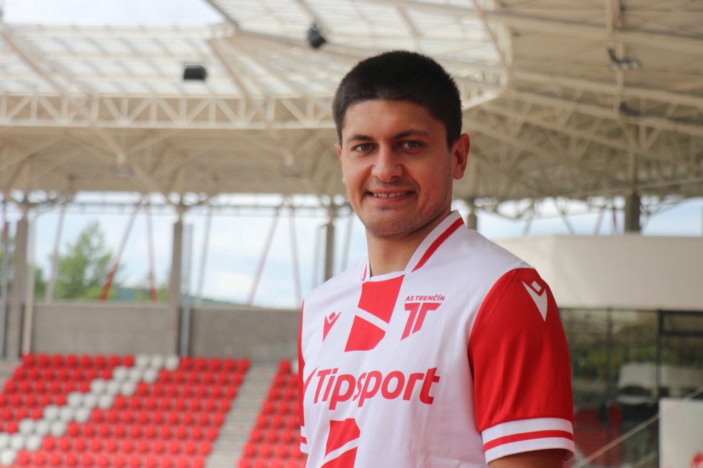 PRIHVATIO PONUDU Defanzivni vezista se preselio u Slovačku