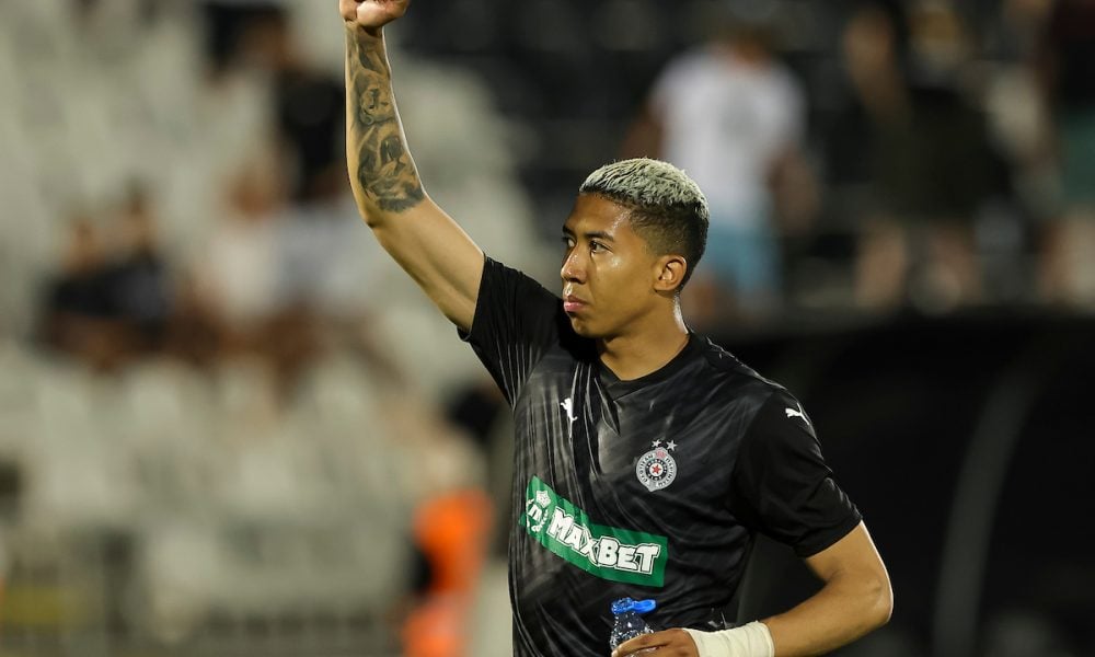 Pominjali su se Partizan, Brazil i Turska, ali bivši golgeter crno-belih ostaje u Emiratima (FOTO)