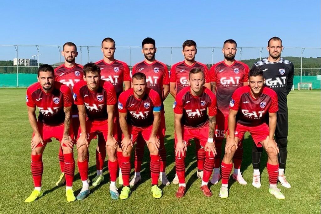 SA SATELITA SE VIDI PLEJ-OF Mladost Gat sa dvanaest novajlija cilja gornji deo tabele