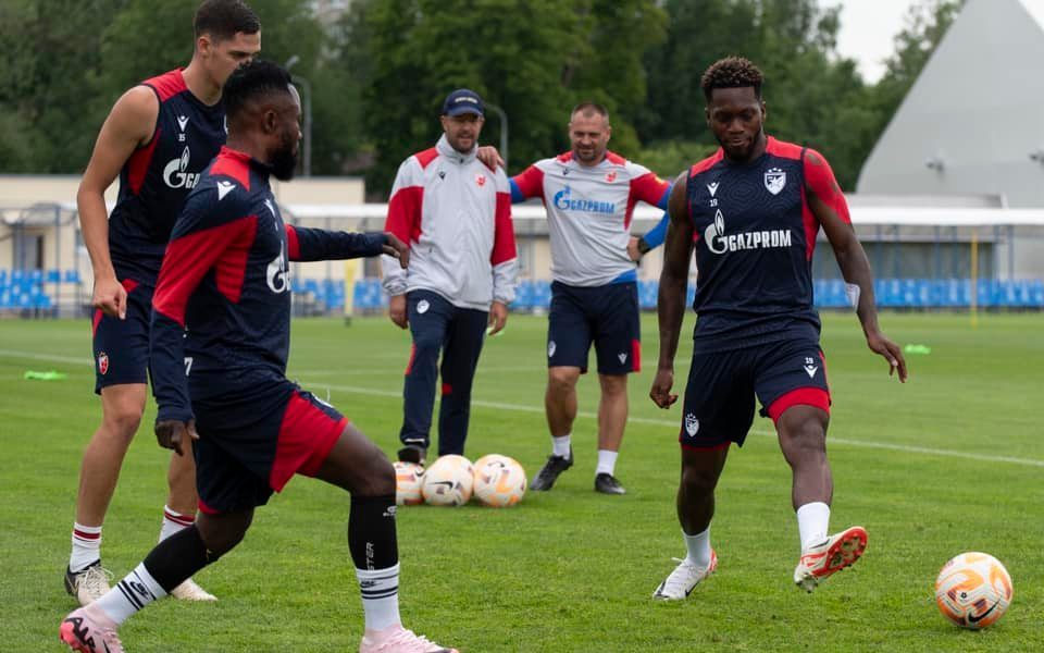 ZVEZDA STARTUJE U SANKT PETERBURGU Oči „delija“ uprte u debitante, za ove momke je Soči prijemni ispit…