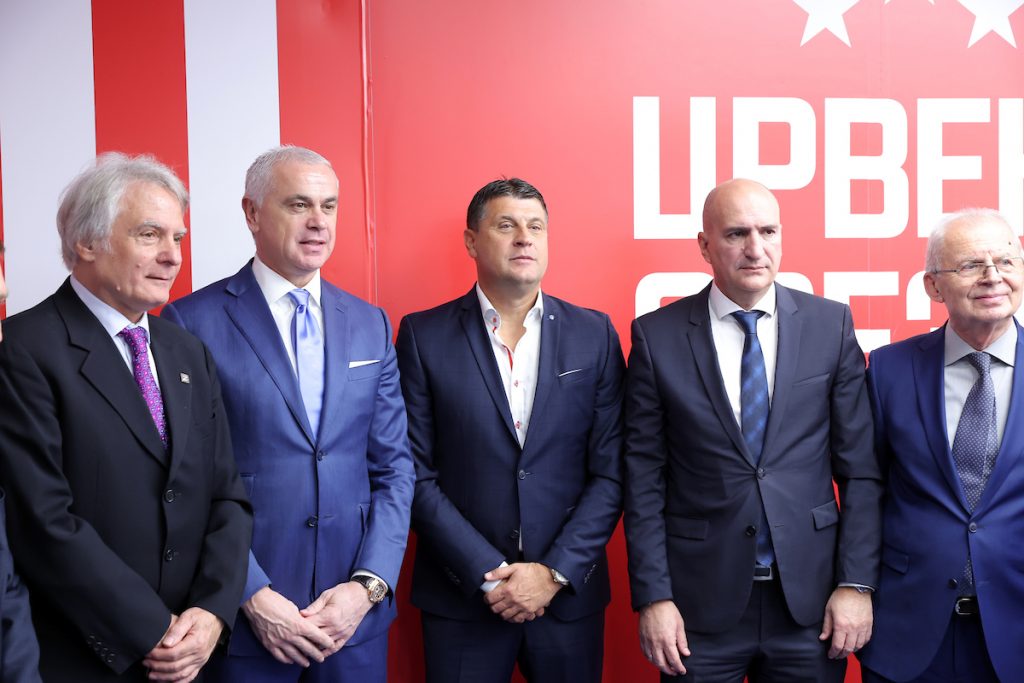 SIMBOLIKA Početni udarac izveo legendarni napadač Zvezde, rođeni Ubljanin