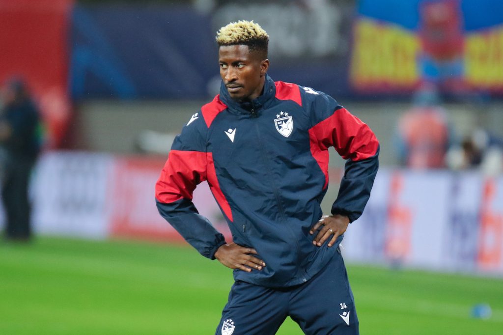 SLUČAJ „OLAJINKA“ Od surovog profesionalca do „zlatne papuče“! Šta će da bude sa karijerom Nigerijca? (VIDEO)