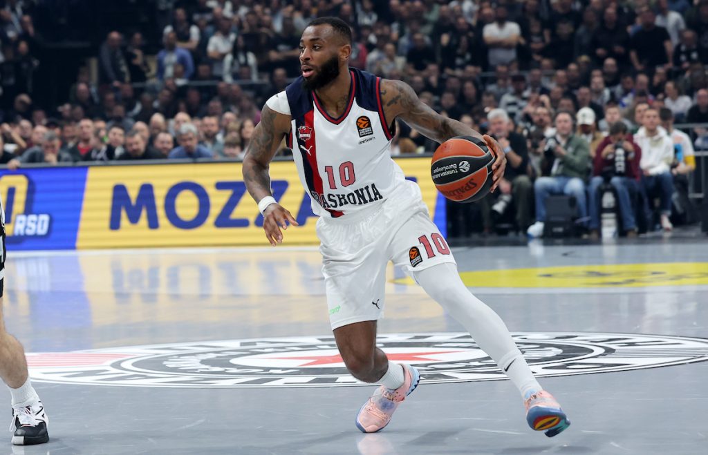 MEKINTAJER POTKAČIO PARTIZAN Razbesneo „grobare“ i oduševio zvezdaše (FOTO)