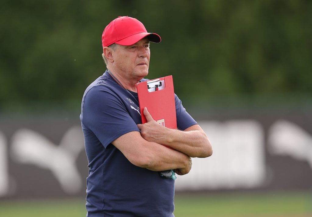 OTKRIVAMO Stojkoviću se drmala klupa! Ostao je samo zbog jednog razloga…