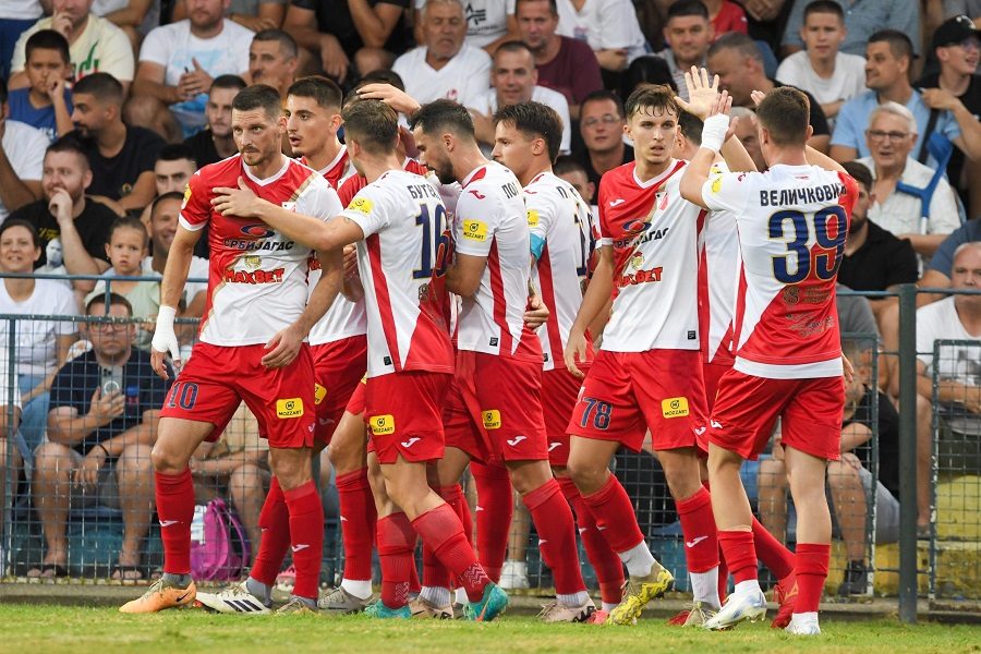 ŽIVOT PIŠE ROMANE, A FUDBAL REŽIRA ČUDA Može li do jednog Voša u Amsterdamu u godini kada proslavlja 110 godina postojanja?