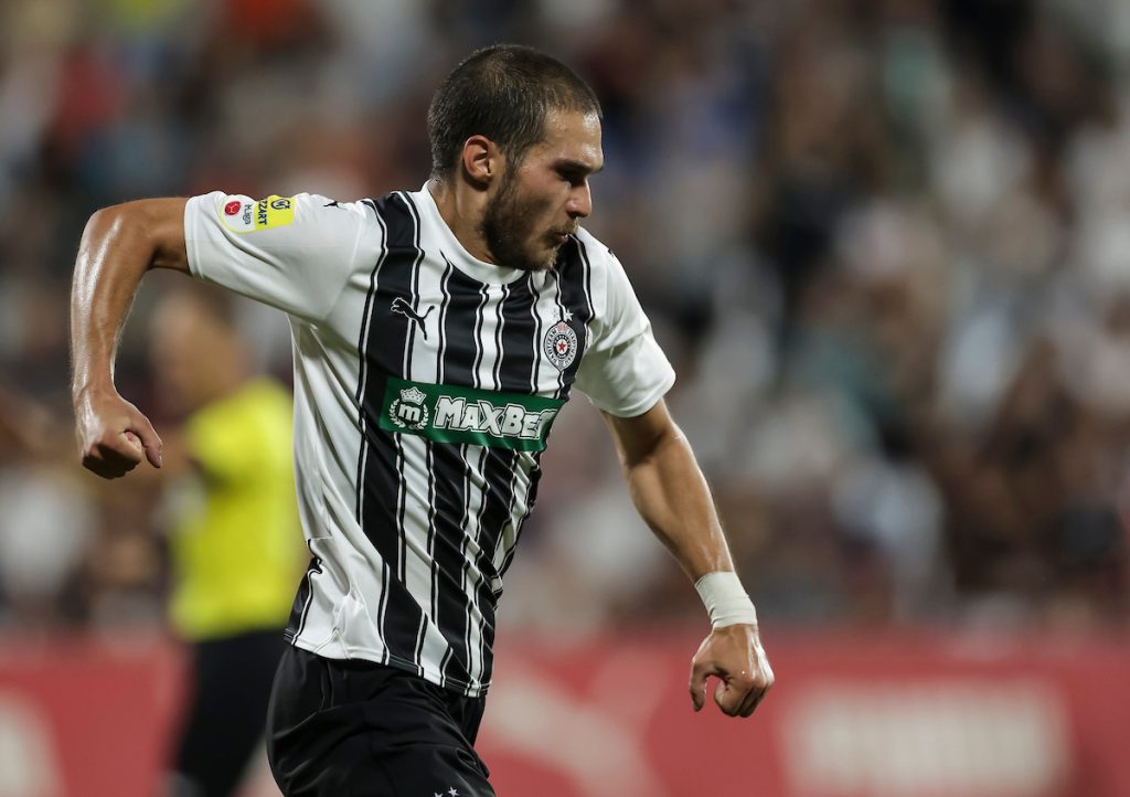 KAD DOĐE NOVAC OD SALDANJE, PARTIZAN VEĆ ZNA KAKO ĆE DA POTROŠI DVA MILIONA Vreme je da se ispravi nepravda prema ovom momku…