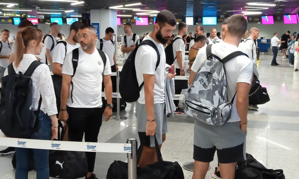 Fudbaleri Partizana otputovali u Belgiju, Stanojević ne računa na jednog fudbalera (FOTO+VIDEO)