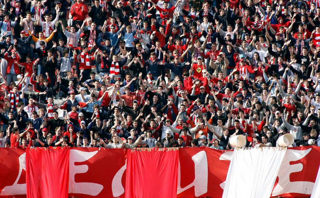 ZVEZDA SE OBRATILA NAVIJAČIMA Evo ko ne može u četvrtak da uđe na stadion i šta svako mora da ima kod sebe