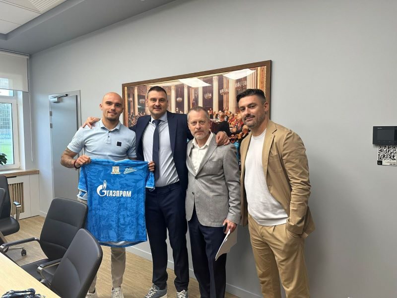 SA LICA MESTA Drkušić potpisao ugovor sa Zenitom (FOTO)