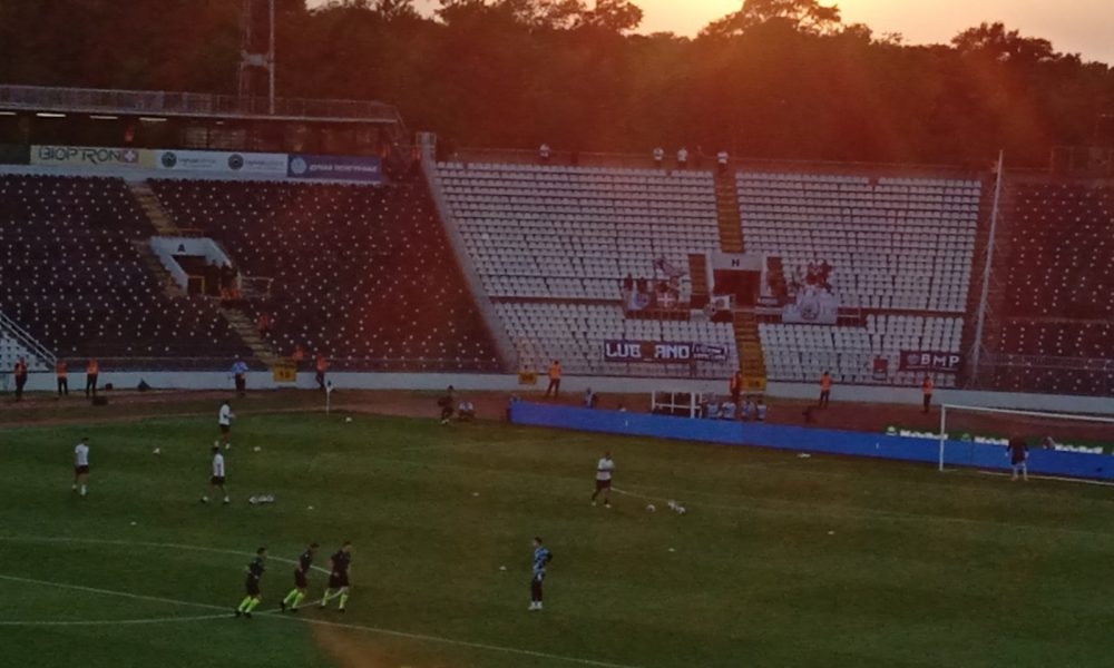 NIJE IH MRZELO DA DOĐU DO SRBIJE Lugano ima malobrojnu podršku na severu Humske! „Grobara“, kao po običaju, najviše na istoku (FOTO/VIDEO)