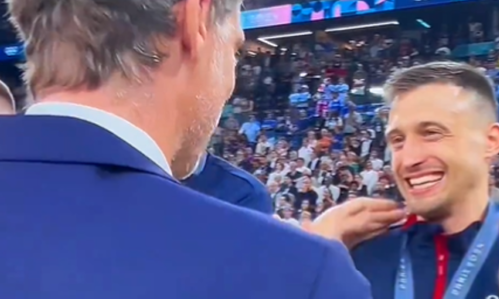 ZOVITE GA ALEKSA POLIGLOTA Od mućas grasijas, Pau(L), do tenkju veri mač, maj frend! (VIDEO)