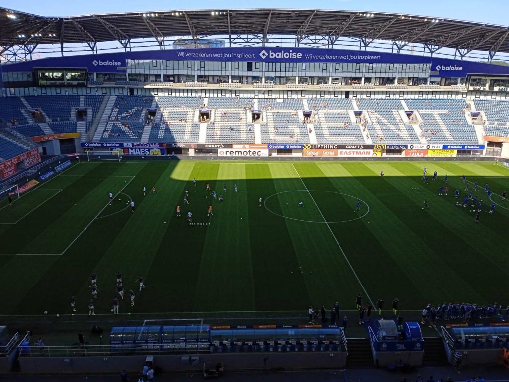 NIJE SABLASNO PRAZNO KAO U HUMSKOJ, ALI NIJE NI NEKA POSETA Gent bez velike podrške! Crno-beli dočekani uz numeru „Disko Partizani“ (VIDEO)