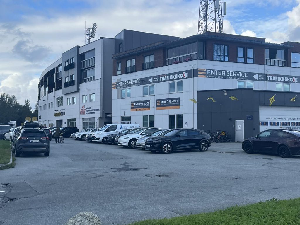 NORVEŽANI, NE OČEKUJTE OVAKAV MIR U UTORAK Evo kako izgledaju grad i stadion koji će da „okupiraju“ Zvezdini navijači (FOTO)