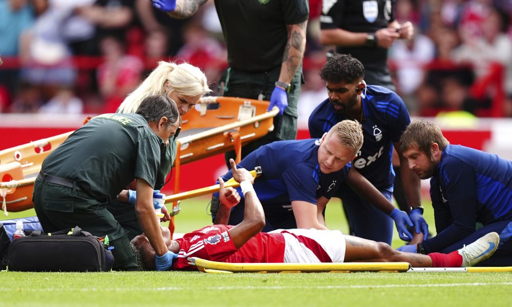 UŽAS NA OSTRVU Tek što je počelo, igraču polomljena noga! Za njega je već kraj sezone (VIDEO)