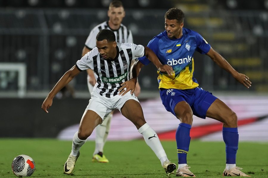 FUDBALERI DINAMA LIKUJU: Partizan bismo pobedili i na Mesecu i pod vodom! Dok su rakete pogađale porodilišta u Kijevu, oni su igrali znate gde…