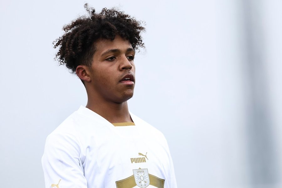 OTKRIO ZAŠTO JE IZABRAO SRBIJU PRE ENGLESKE Luis Zečević Džon: Morao sam da pričam srpski u kući moje bake! Osećam da sam…