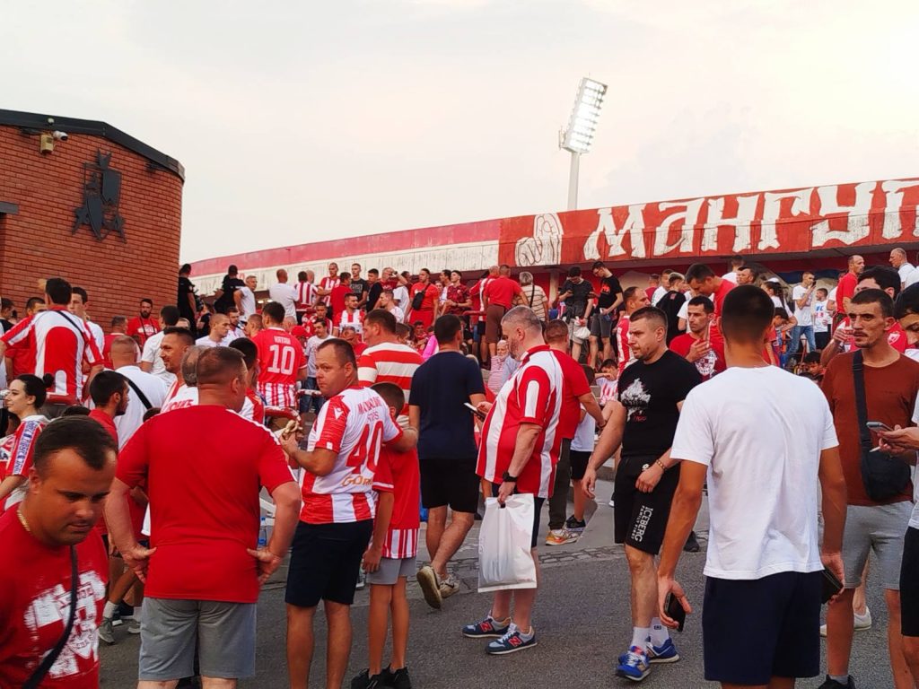 AMBIJENT ISPRED STADIONA Puna Marakana ruši Norvežane! (VIDEO)