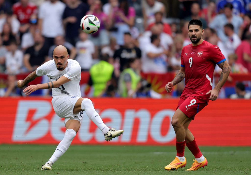 DRKUŠIĆ KAO NAJBOLJE REŠENJE Ronaldo je pored njega izgledao kao umiljata maca! Odlazak u Zagreb mu propao zbog Zvezde… (VIDEO)
