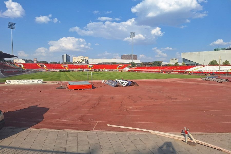 RADOVI TRAJU PUNOM PAROM U NOVOM SADU Uskoro će novi travnati „tepih“ da zasija „Karađorđem“! Direktorica stadiona za MBS otkrila kada se „lale“ vraćaju kući (VIDEO)