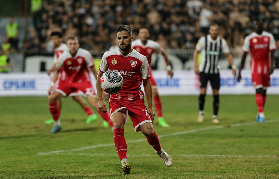 GOLUBOVIĆ BRŽI OD PIŠTALJKE Jedinstvo golom u 95. minutu slavilo u derbiju začelja