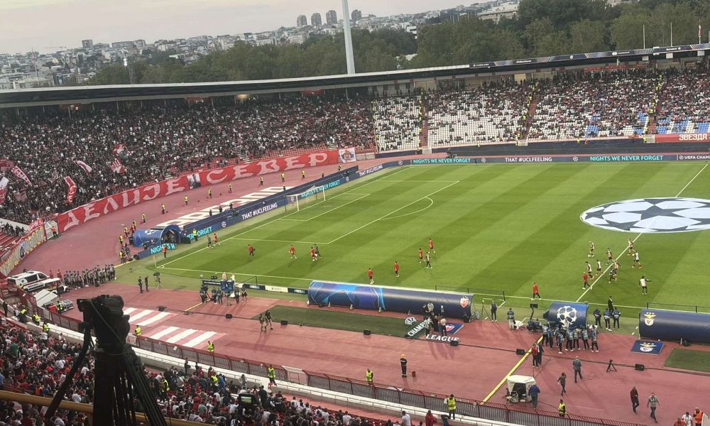 ZAGREVANJE Pogledajte kako su „delije“ ispratile fudbalere Benfike u tunel „Marakane“ (VIDEO)