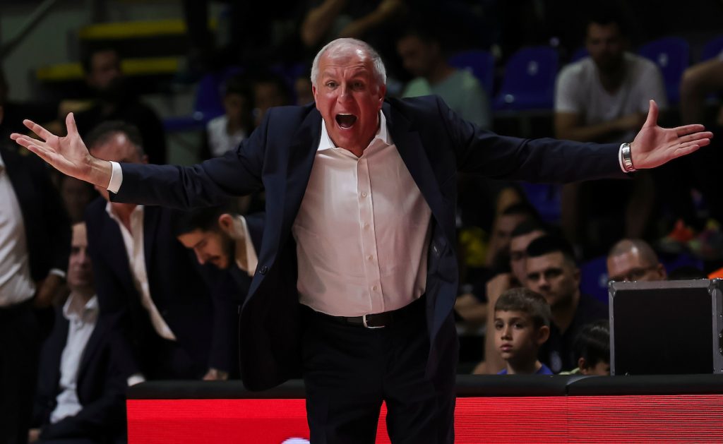 OBRADOVIĆ: Dva faula nisu svirana nad Lundbergom u poslednjem napadu! Karlik mi je posle meča rekao…