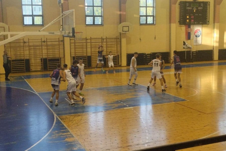 KONSTANTIN BOLJI OD NIŠA Jedinstvenu ligu igraće kadeti Konstantina i kadetkinje Studenta