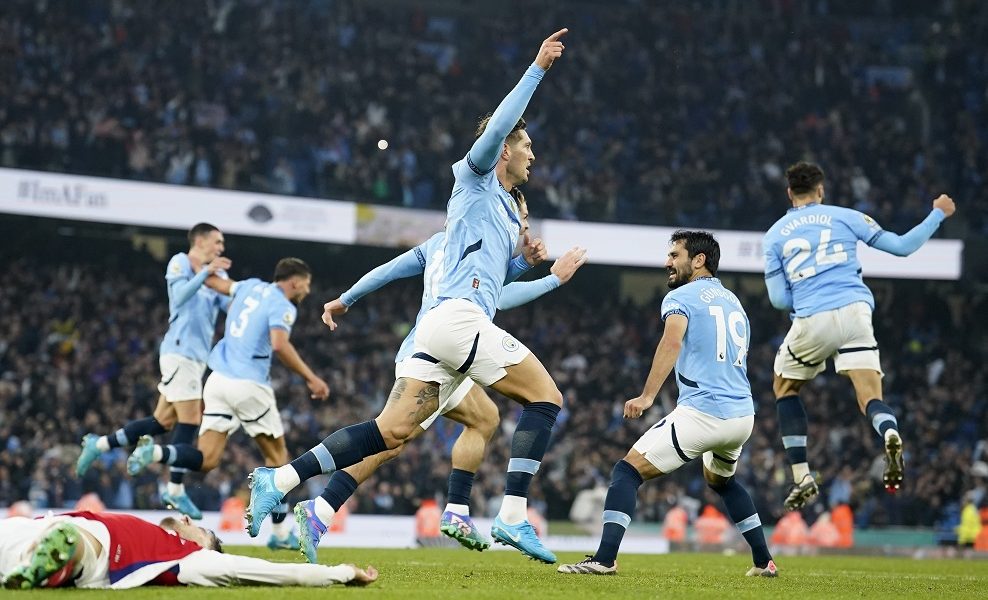 PREMIJER LIGA Šampion u derbiju izbegao poraz u 98. minutu! Arsenal bez pobede na plavoj strani Mančestera i posle devet i po godina (VIDEO)