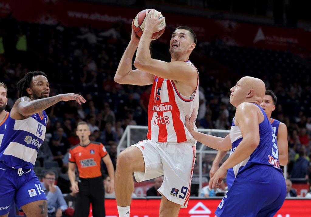 TEŽE NEGO ŠTO SE OČEKIVALO Zvezda slavila nad Mornarom! Daum najavio da može da bude veliko pojačanje (VIDEO)