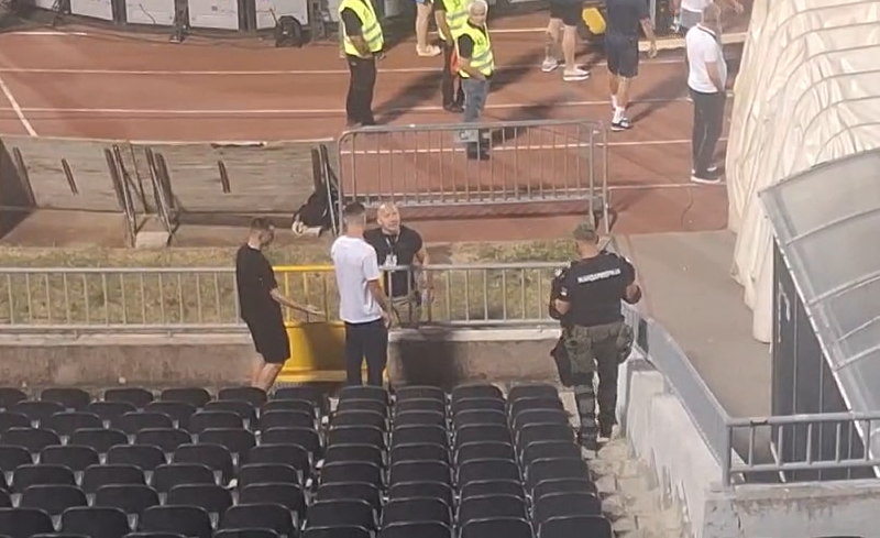 „ALO, MOMCI, GDE STE POŠLI?“ Komična scena u Humskoj! Policajci nisu prepoznali fudbalere, pa ih sprečili da krenu u tunel… (VIDEO)