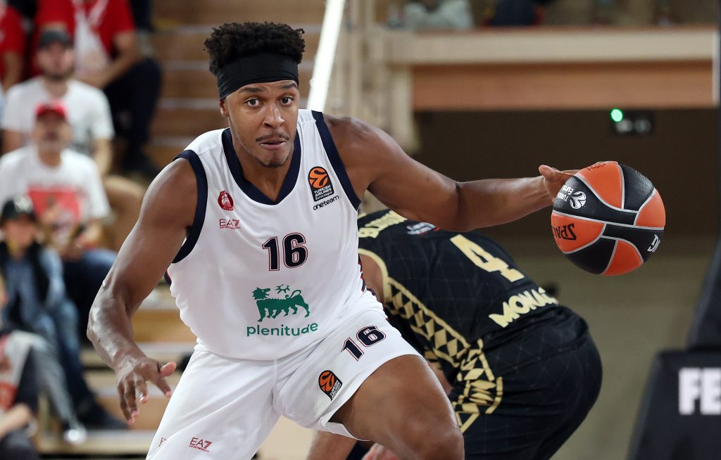 ZBOG OVOGA JE BIO MILJENIK „GROBARA“ Ledej Junak Milana! Pariz upisao drugi poraz