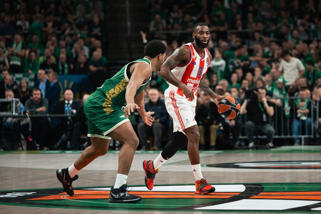 POTEZ KOJI SVE GOVORI O IGRI ZVEZDE U KANUASU Kodi, sudija je neće šutnuti za tri! (VIDEO)