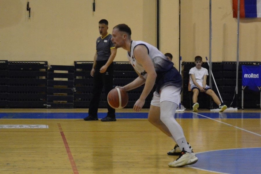 ŽELEZNIČAR NEMOĆAN U NIŠU Pobede Niš Maxbeta i Pirota, poraz Radnika