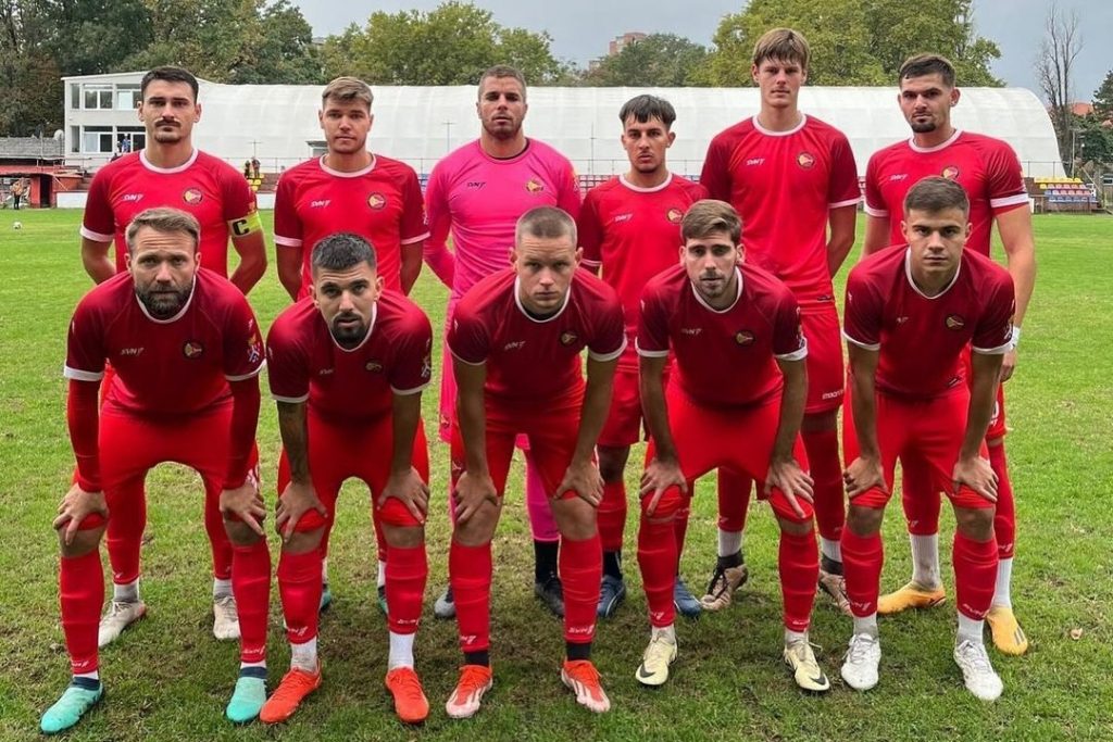 SRPSKA LIGA BEOGRAD Ušće i Radnički iz Obrenovca vode glavnu reč, Teleoptik vreba iz prikrajka (VIDEO)