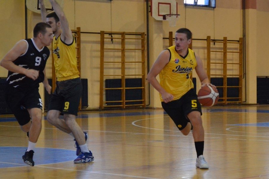 RATNICI PALI U ALEKSINCU Tri ekipe se izdvojile na vrhu Srpske lige