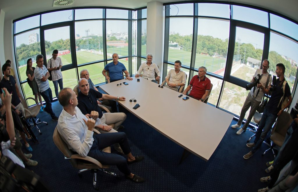 „TAJNA OPERACIJA“ U KOJU BI TERZIĆ I MARIN SADA TREBALO DA UĐU On bi sledeće sezone trebalo da bude „novi Dragović“ (FOTO)