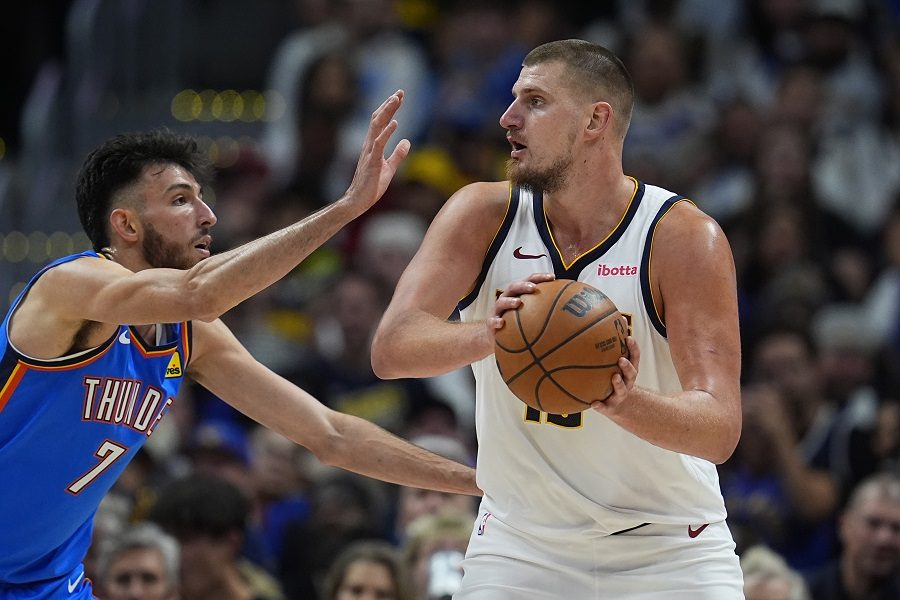 NA POČETKU NBA LIGE NIŠTA NOVO Jokić tripl-dablom otvorio sezonu! Ipak, to nije bilo dovoljno Denveru da dođe do pobede (VIDEO)
