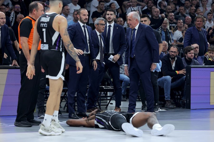 DA LI JE MOGAO DA IDE NA KOŠ? ODLUČIO JE DA ŠUTIRA… Evo na koji način je Partizan ostao bez pobede protiv Virtusa (VIDEO)