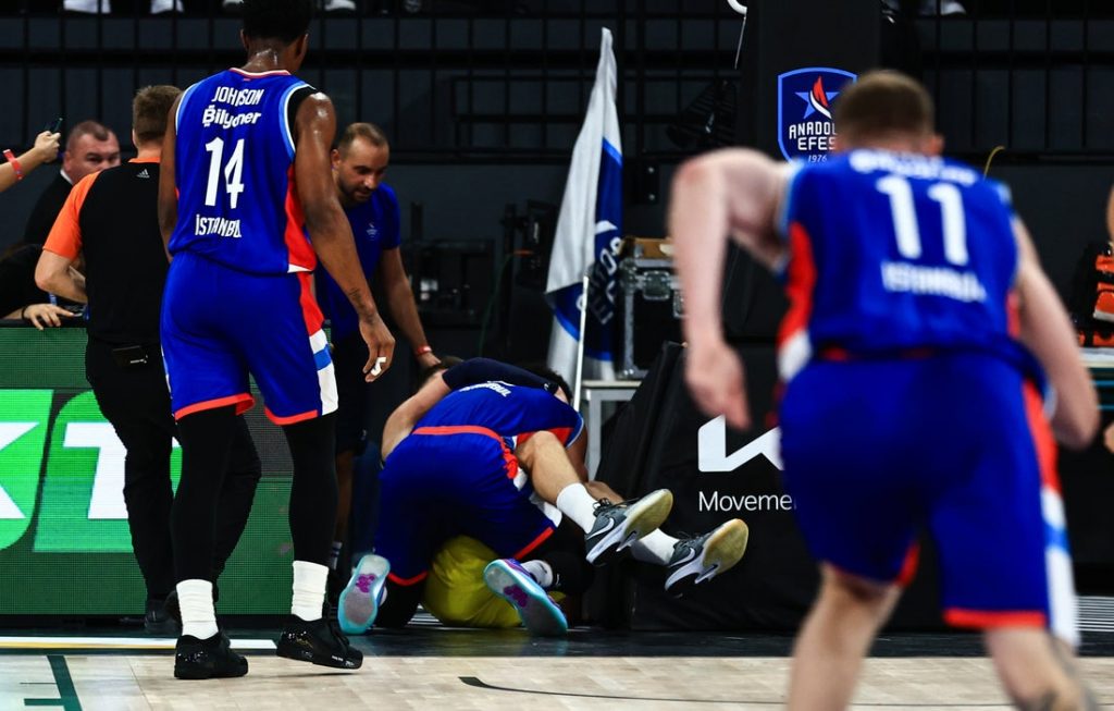 EPILOG TUČE Fenerbahče bez još jednog košarkaša protiv Zvezde