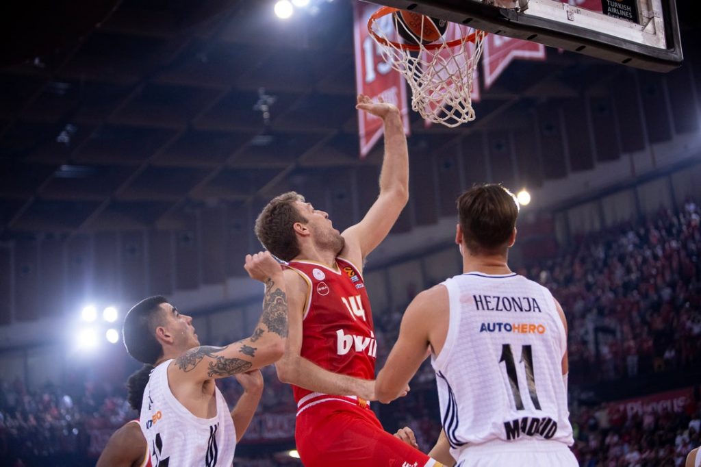 EVROLIGA Sjajni Vezenkov srušio Real, Fenerbahče u trileru bolji od Makabija