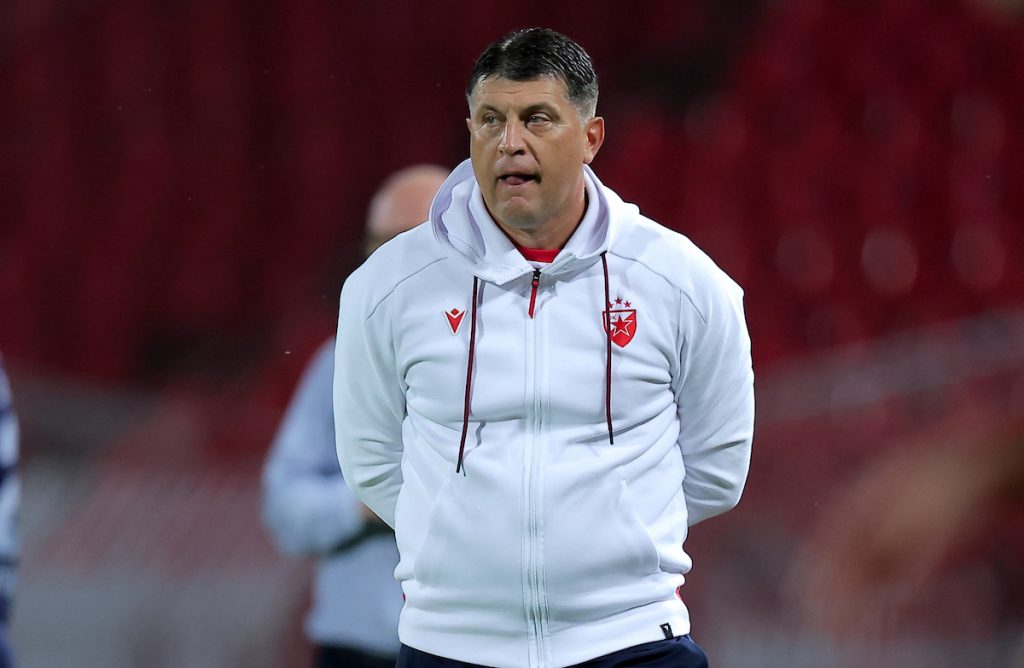 PROBLEM ZA MILOJEVIĆA Zvezdin bek izašao zbog povrede… Da li propušta Monako? (VIDEO)