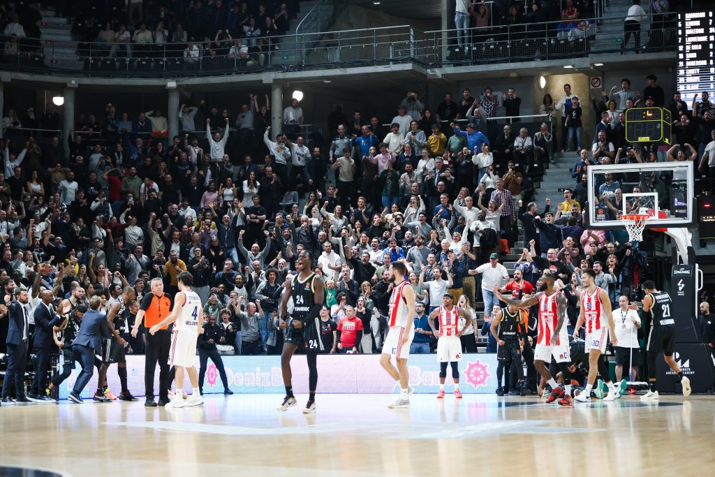 SUMNJIV MOMENAT U KLJUČNOM TRENUTKU Da li je sudijska greška odlučila pobednika u Lionu? (VIDEO)