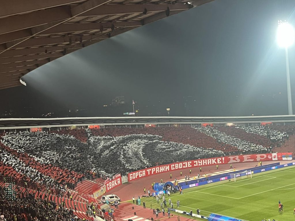 SPEKTAKULARNA KOREOGRAFIJA Simbol srpske pobede u Prvom svetskom ratu preko čitave severne tribine (VIDEO)