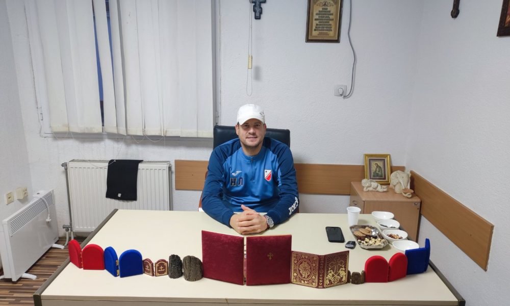 EKSKLUZIVNO ZA MBS Lalat prvi put novinarima otvorio vrata svoje kancelarije! Ne možete da zamislite kako ona izgleda (VIDEO)