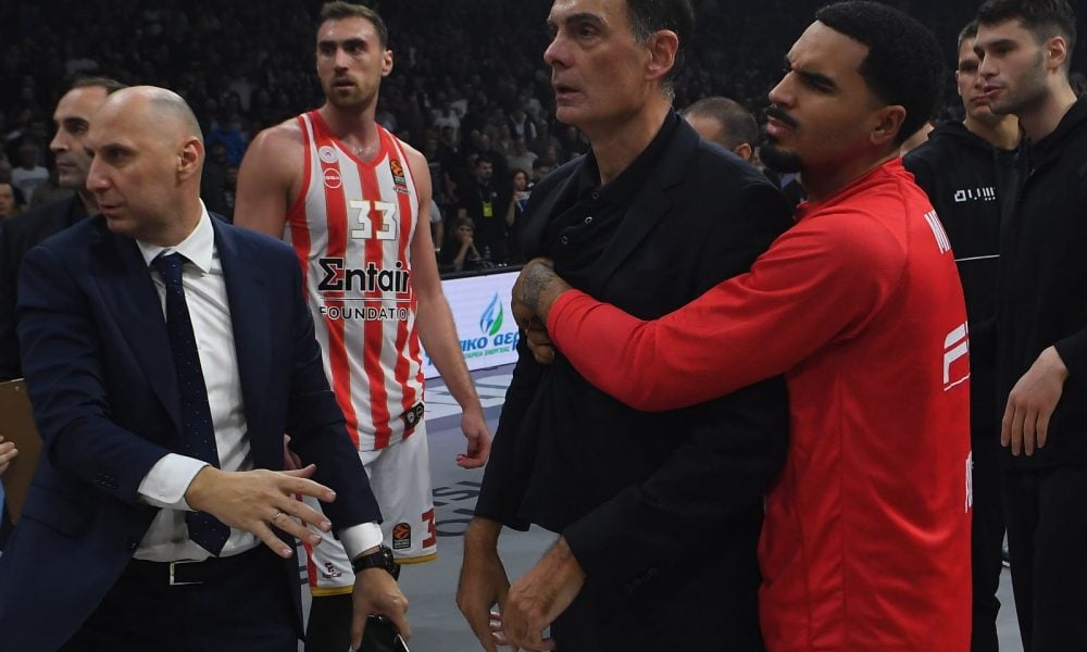 ČUDO Ljubav prema engleskom klubu pomirila dva evroligaška trenera, koji su se umalo potukli (VIDEO)