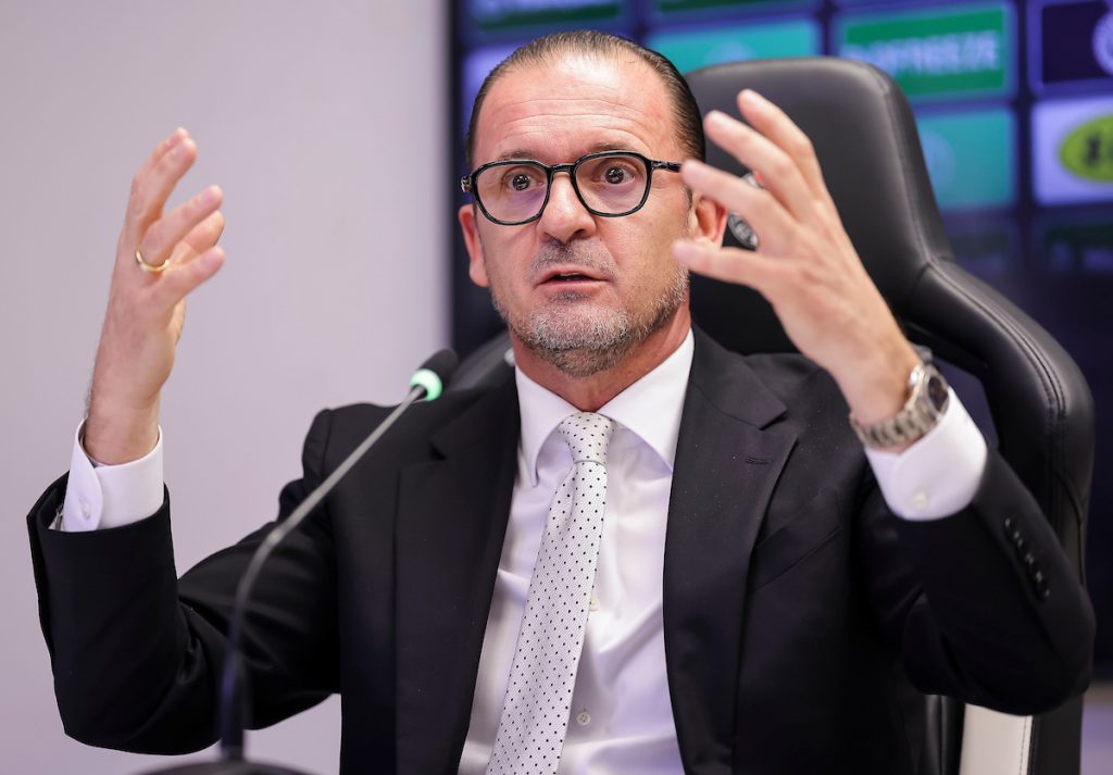 MIJATOVIĆ NAJAVIO REZOVE: Smanjićemo plate igračima! Neke baš nisu realne, ali nisu oni toliki egoisti!