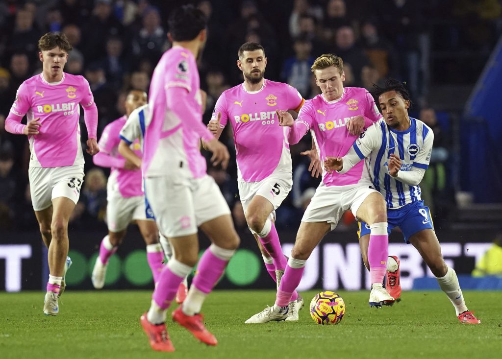 PREMIJER LIGA Vatra u derbiju juga, zbog milimetara poništen gol, oštre reči i preki pogledi menadžera